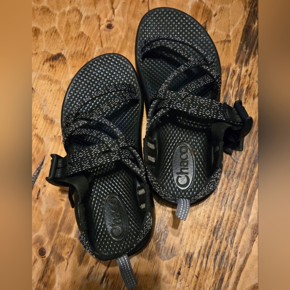 Chaco Kids Black and Light Pink Sandals - Picture 1 of 4